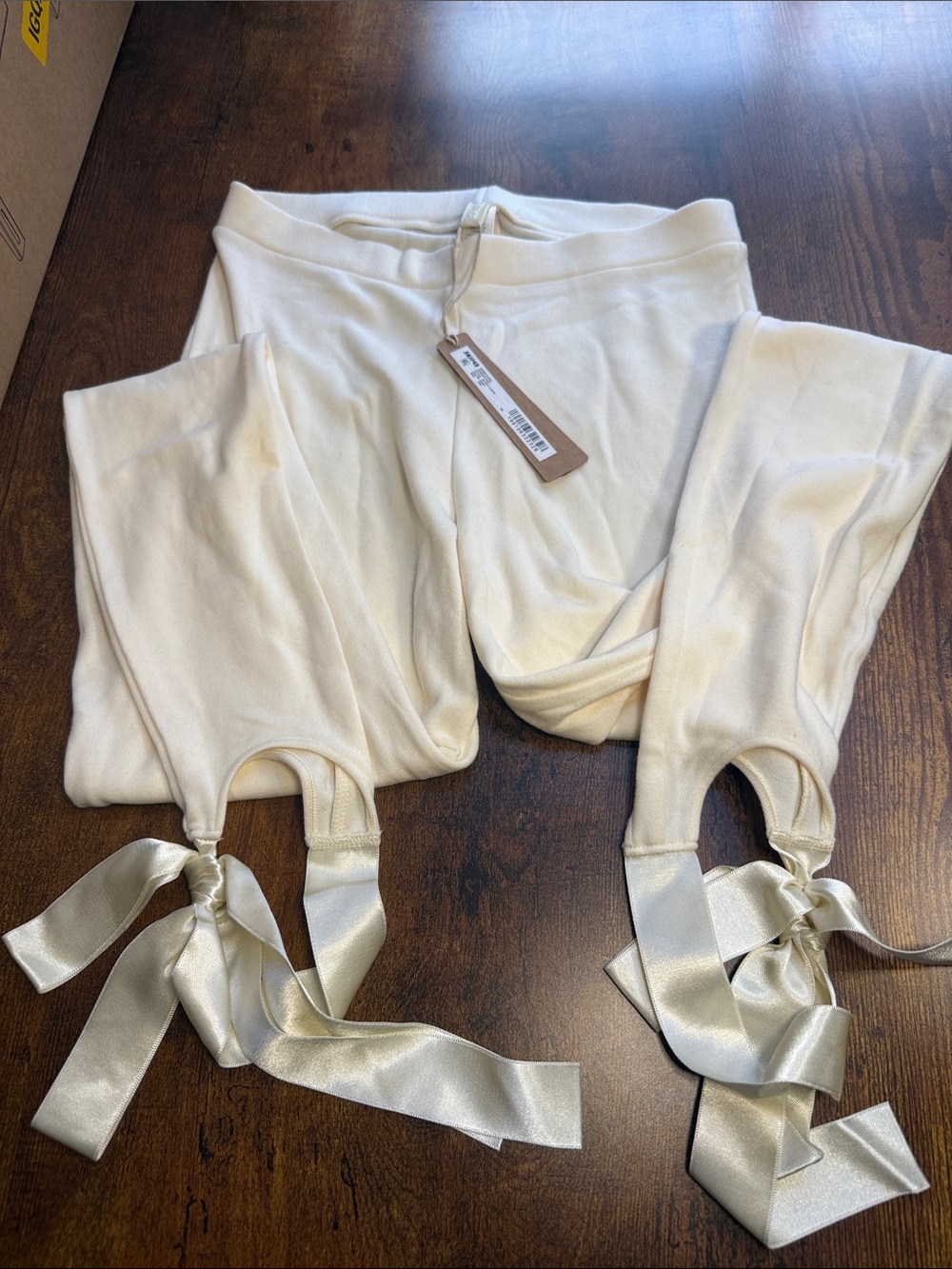 NWT SKIMS Cloud Tie Pant Ecru XXS Soft Lounge Pants Satin Ribbon Ankle Ties